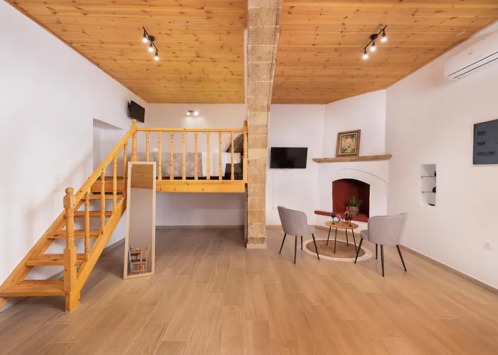 M&K Traditional House